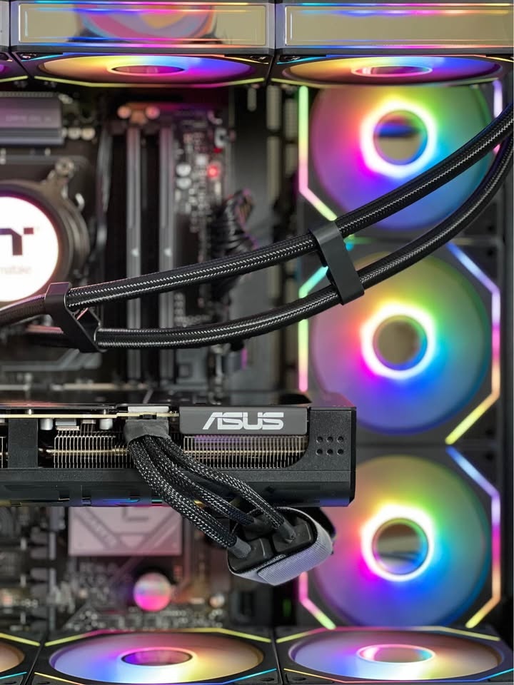 RTX 5070 TI Gaming PC - Ryzen 7 9800X3D - 32GB DDR5 RAM - 2TB NV - photo 5