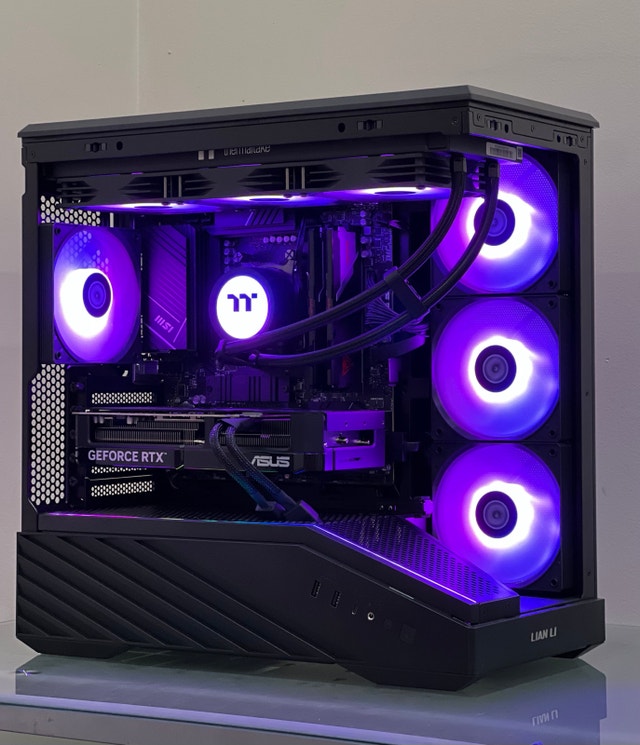 RTX 5070 Gaming PC - Ryzen 7 7800X3D - 32GB DDR5 RAM - 2TB SSD