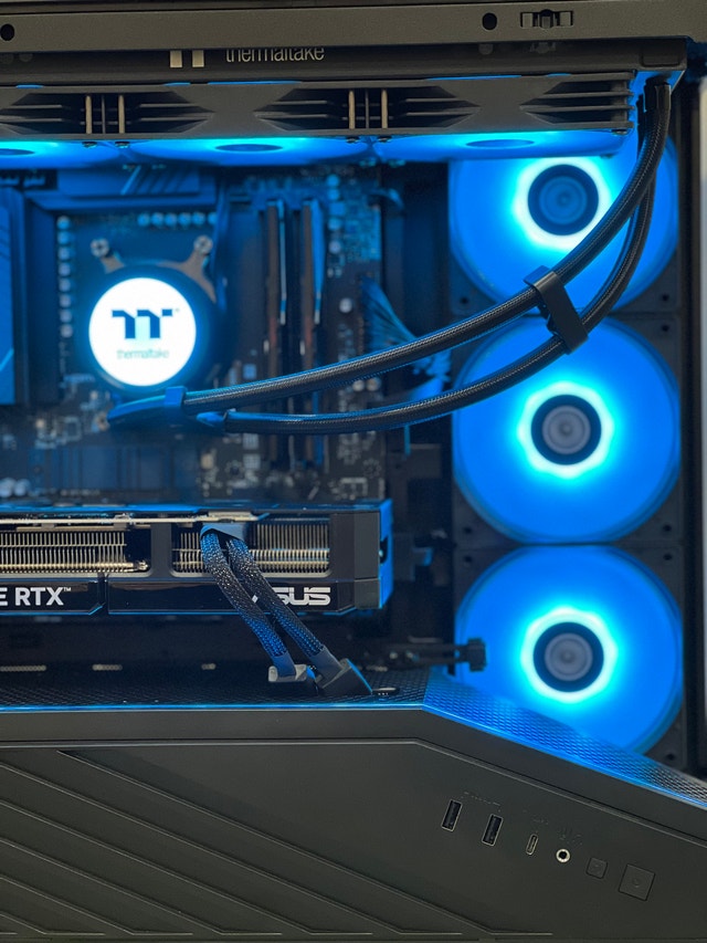 RTX 5070 Gaming PC - Ryzen 7 7800X3D - 32GB DDR5 RAM - 2TB SSD - photo 5