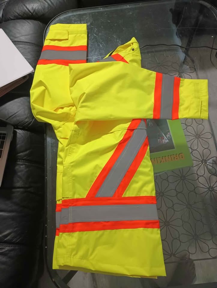 NEW Safety Rain Gear - photo 3