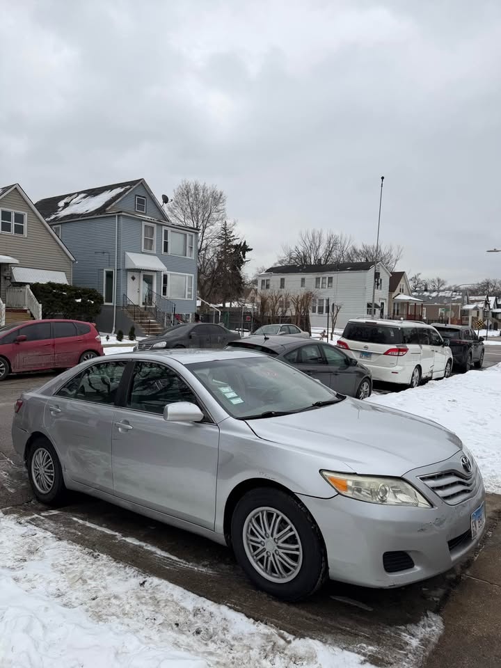 2011 Toyota Camry SE Sport Sedan 4D - photo 2
