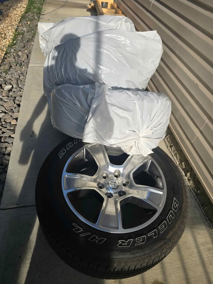Truck Wheel set 6x139.7 20 inch - photo 2