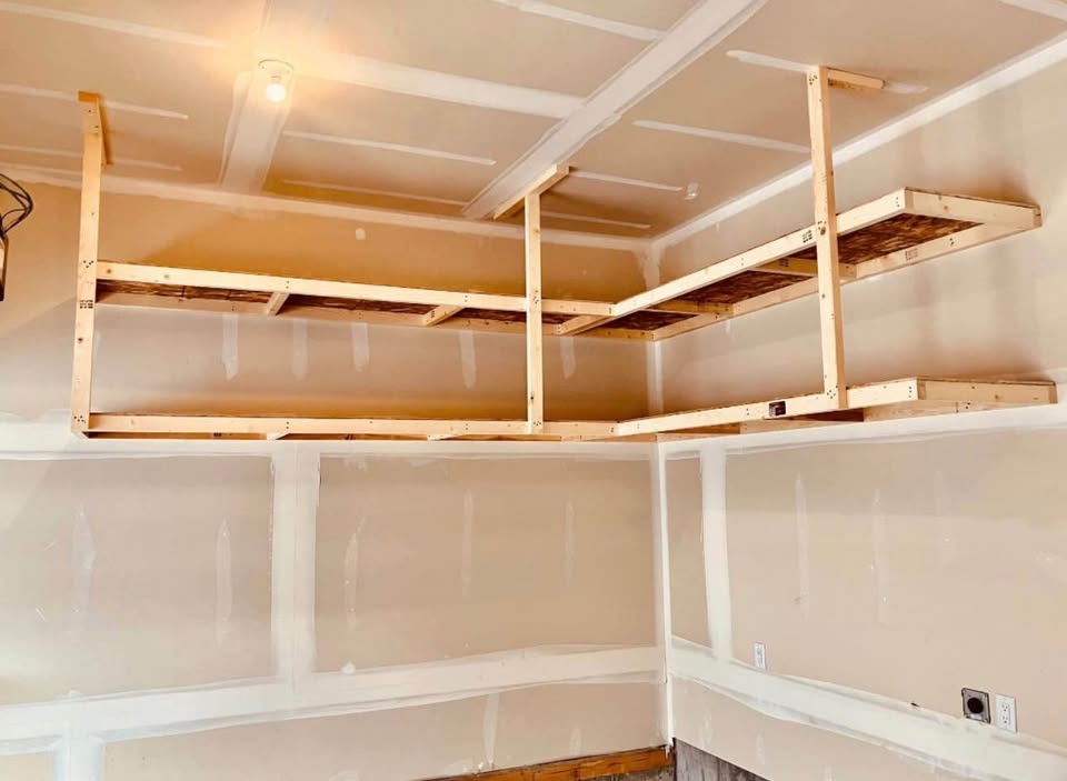 Garage custom shelves - photo 3