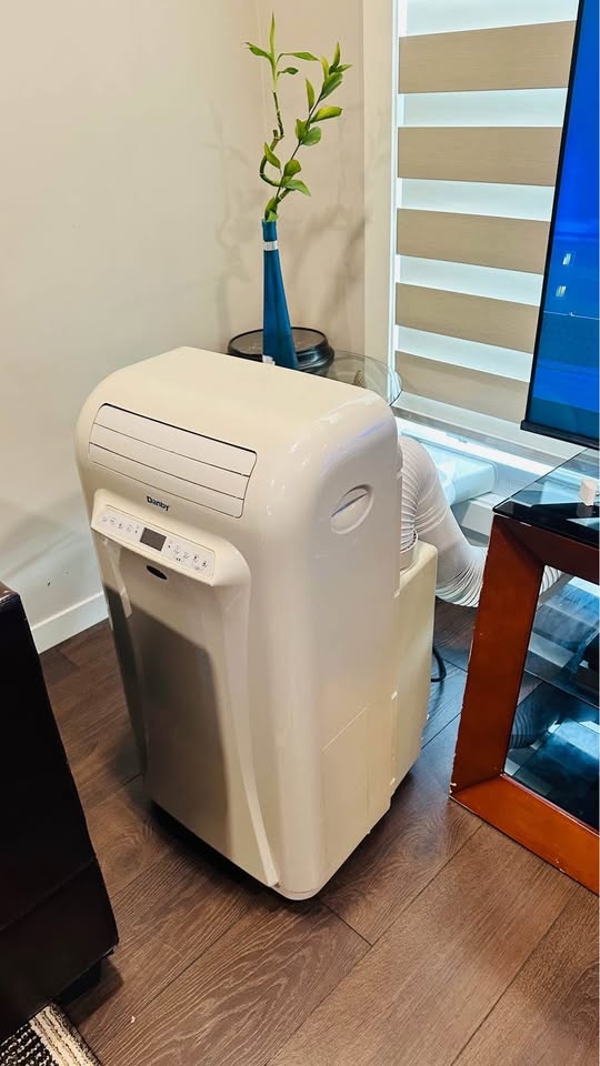 Danby Portable Air Conditioner, Fan & Dehumidifier - photo 4