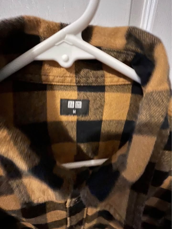 UNIQLO Mens Flannel Plaid Shirt Black Tan M - photo 2