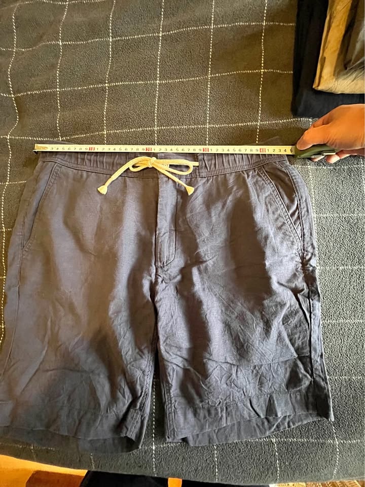 ZARA Navy Linen Blend Shorts & UNIQLO x JW Anderson