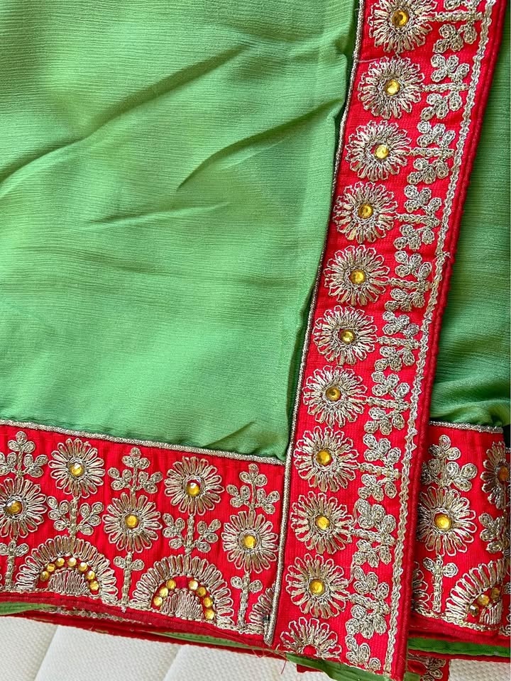 Beautiful traditional Saree with heavy border - Gently used