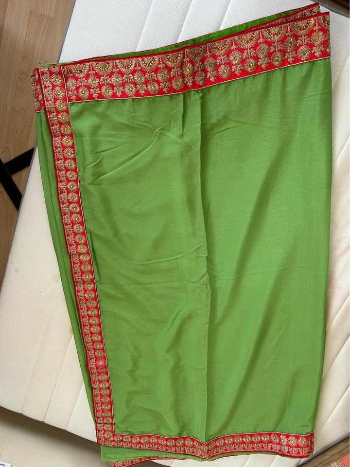 Beautiful traditional Saree with heavy border - Gently used - photo 3
