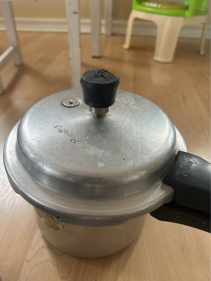 Indian Cookers with Whistle and Lid
