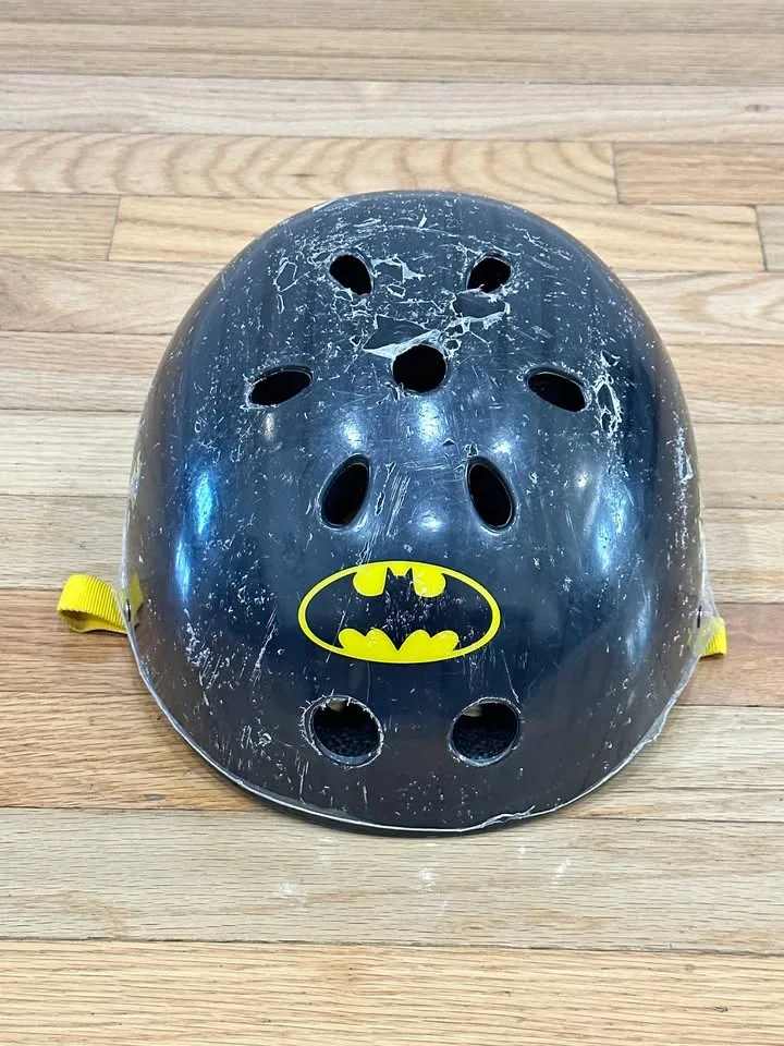 Batman Kids' Skateboard Helmet thumbnail