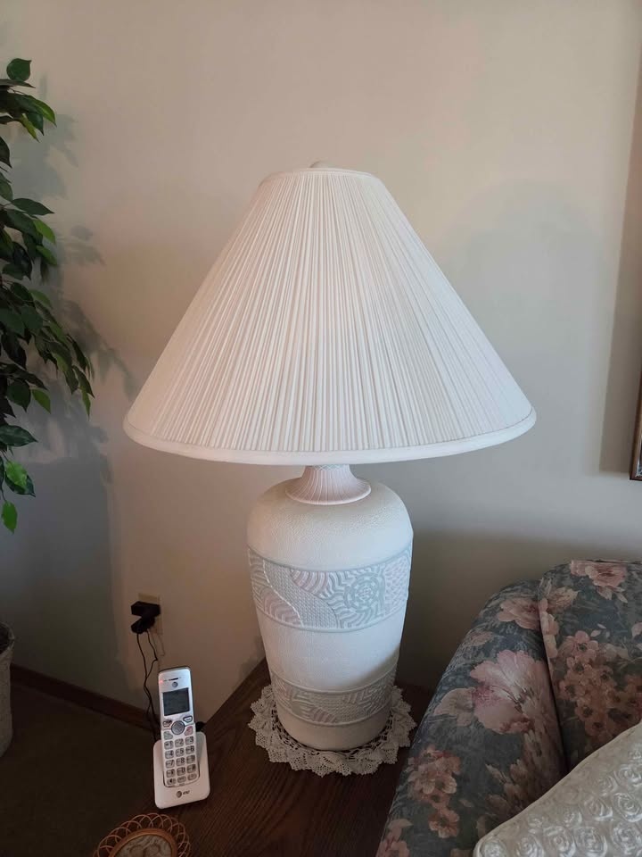 Matching Vintage Ceramic Lamp Set - photo 3