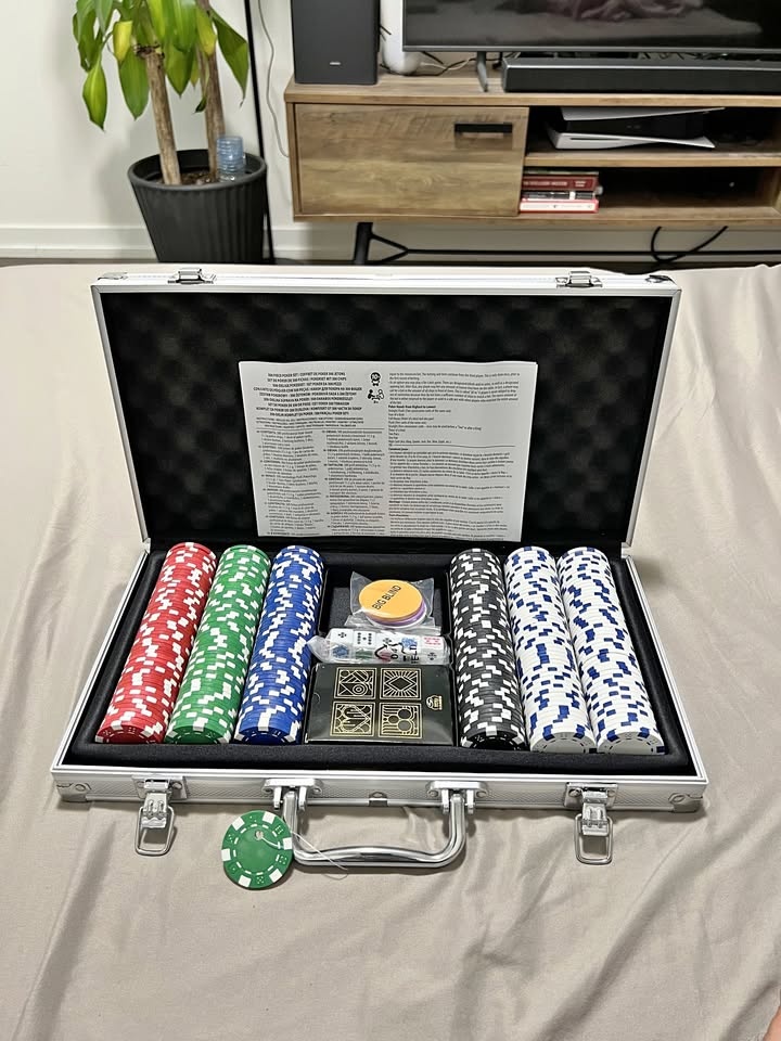 300-Piece Poker Set with Aluminum Case & 11.5g Chips