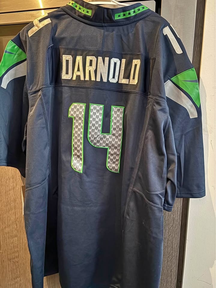 Nike Seattle Seahawks Darnold Jersey - New w/ tags