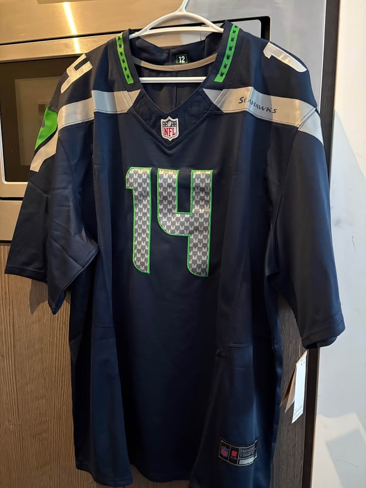Nike Seattle Seahawks Darnold Jersey - New w/ tags - photo 2
