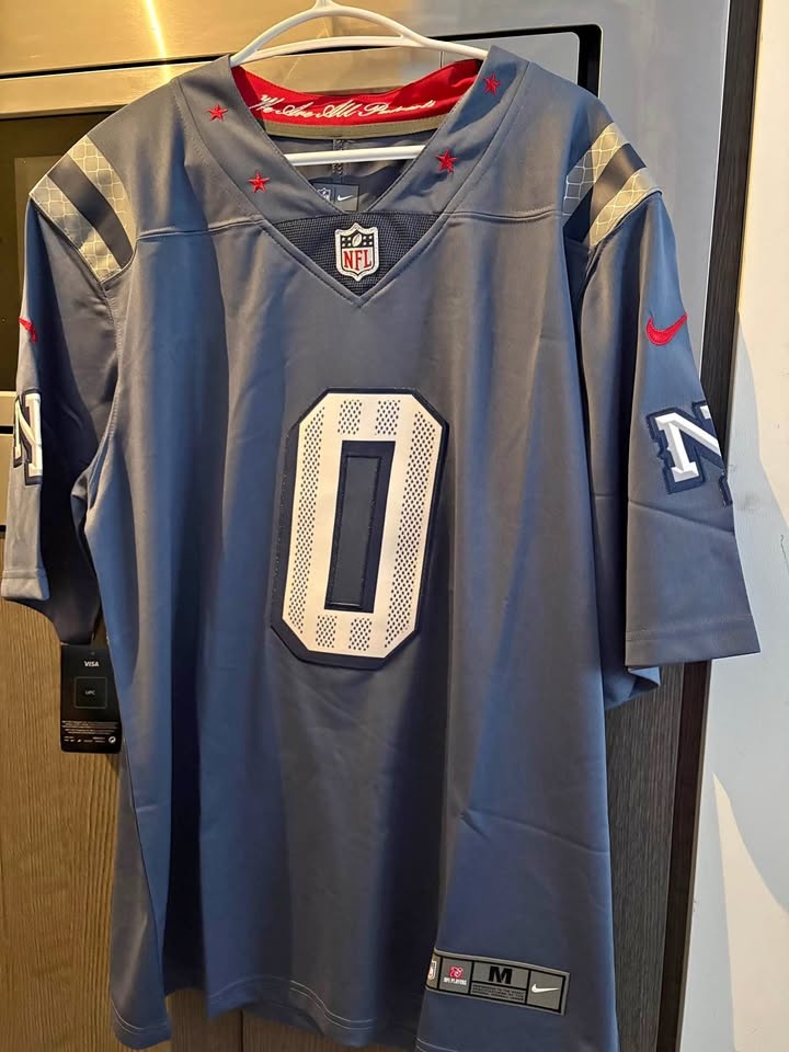 Nike Gonzalez New England Patriots Rivalry Jersey - Medium