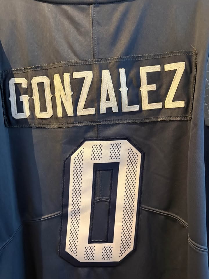 Nike Gonzalez New England Patriots Rivalry Jersey - Medium - photo 5