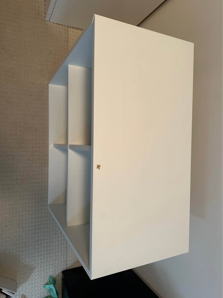 IKEA EKET 2x2 Storage Shelf Unit (White) – Good Condition - photo 3