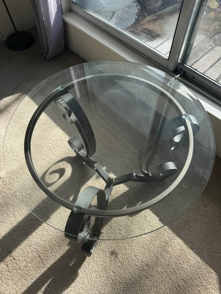Glass Side Tables x2 - photo 2