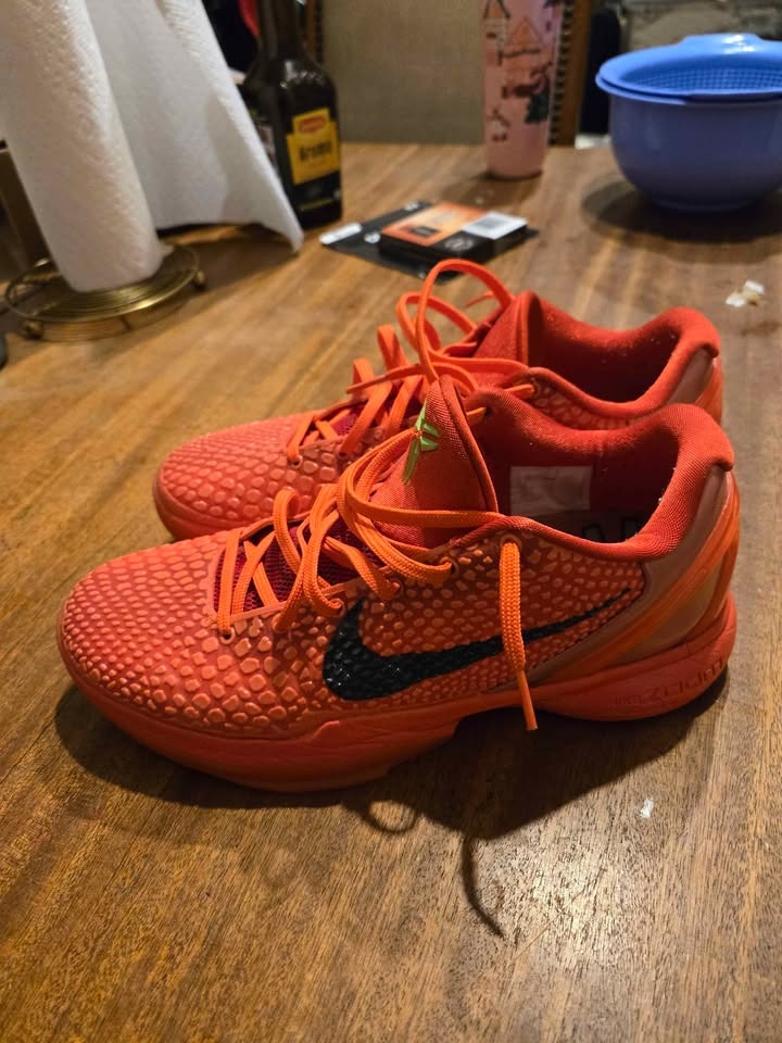 Kobe 6 Reverse Grinch - photo 4