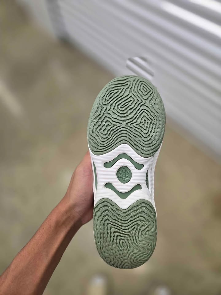 Nike Cosmic Unity 3 Basketball Shoes - photo 3