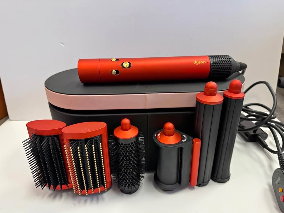 🔥 Dyson Airwrap – Orange (Refurbished) 🔥