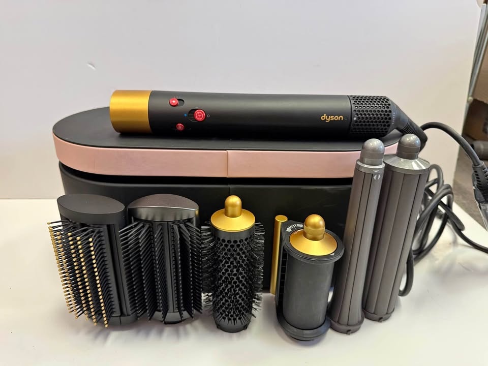Dyson Airwrap – Black & Gold (Limited Edition)