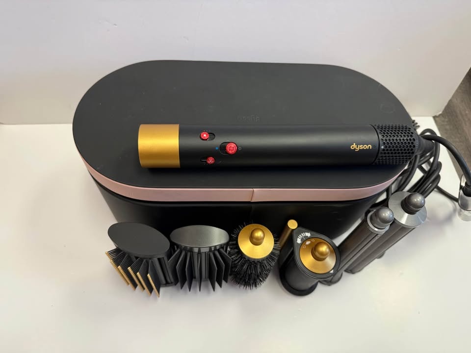 Dyson Airwrap – Black & Gold (Limited Edition) - photo 3