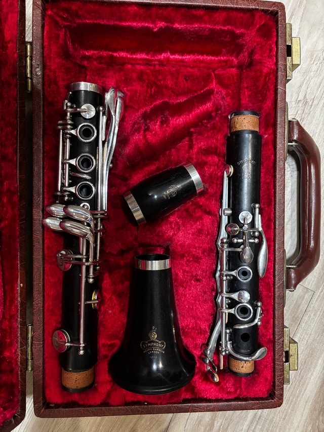 Boosey & Hawkes "Symphony 1010" Clarinet w/ Case