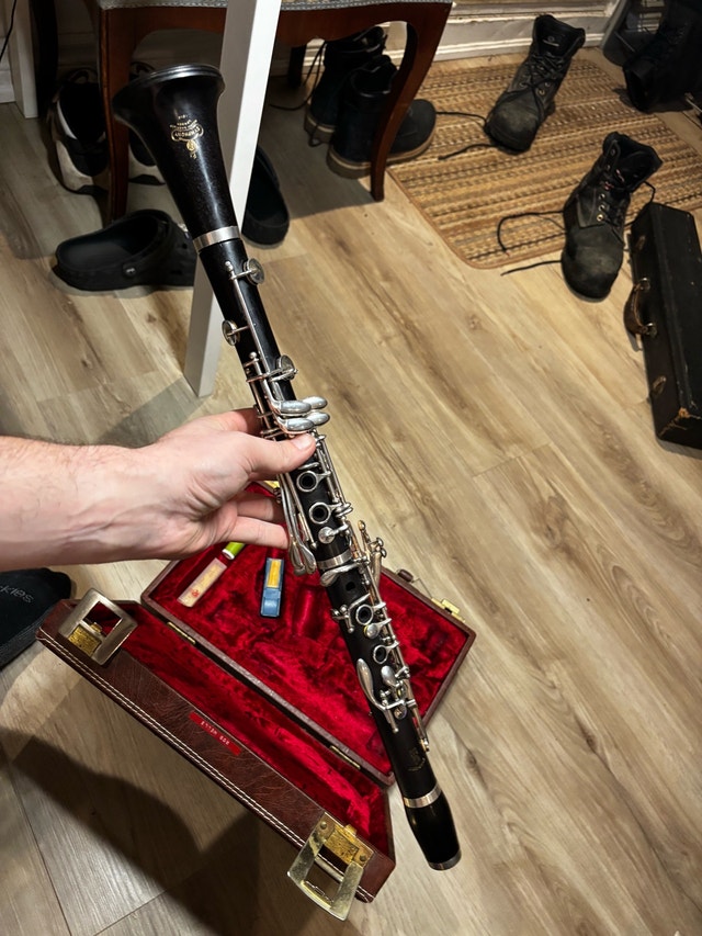 Boosey & Hawkes "Symphony 1010" Clarinet w/ Case - photo 2