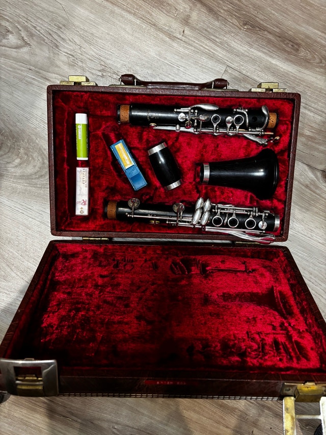 Boosey & Hawkes "Symphony 1010" Clarinet w/ Case - photo 3