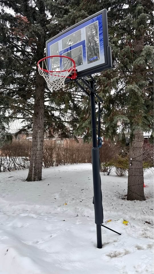 Lifetime Adjustable Portable Basketball System 8-10ft - photo 2