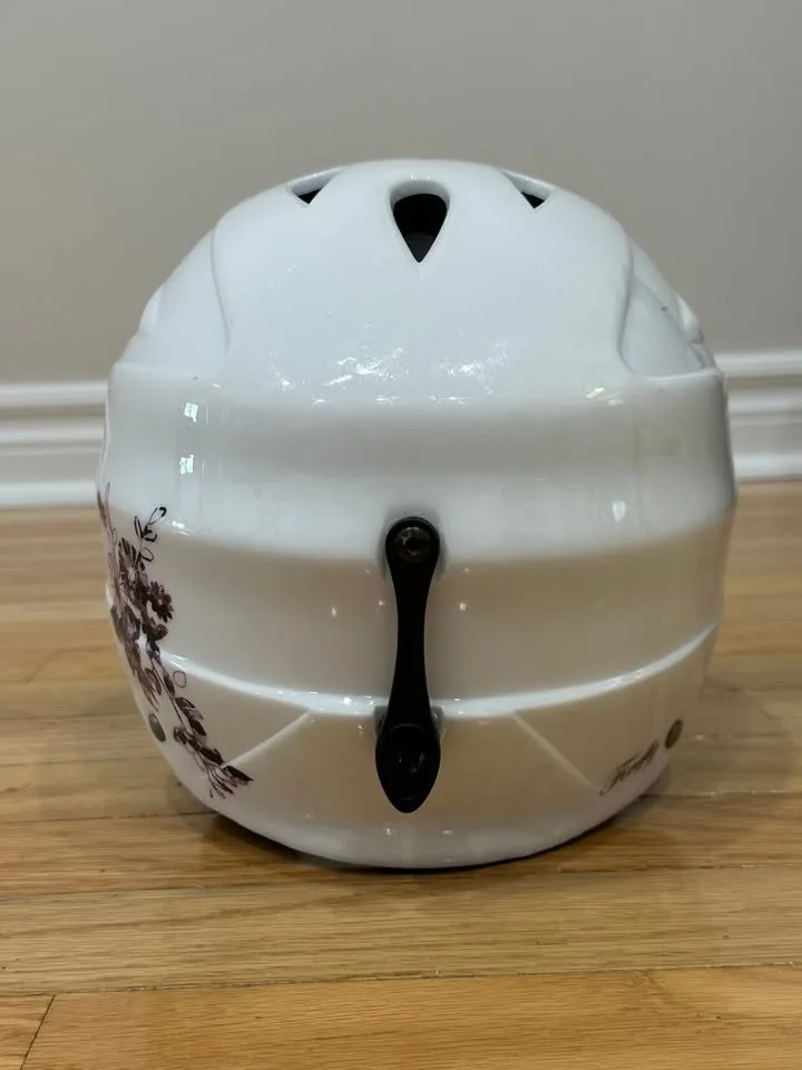 Firefly Ski Helmet for Kids: Safety & Style Combined! image indicator(5)