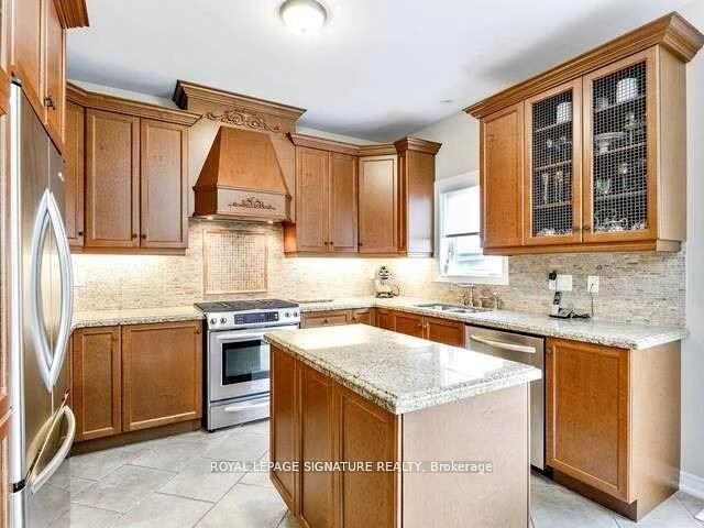 4 Beds 4 Baths House