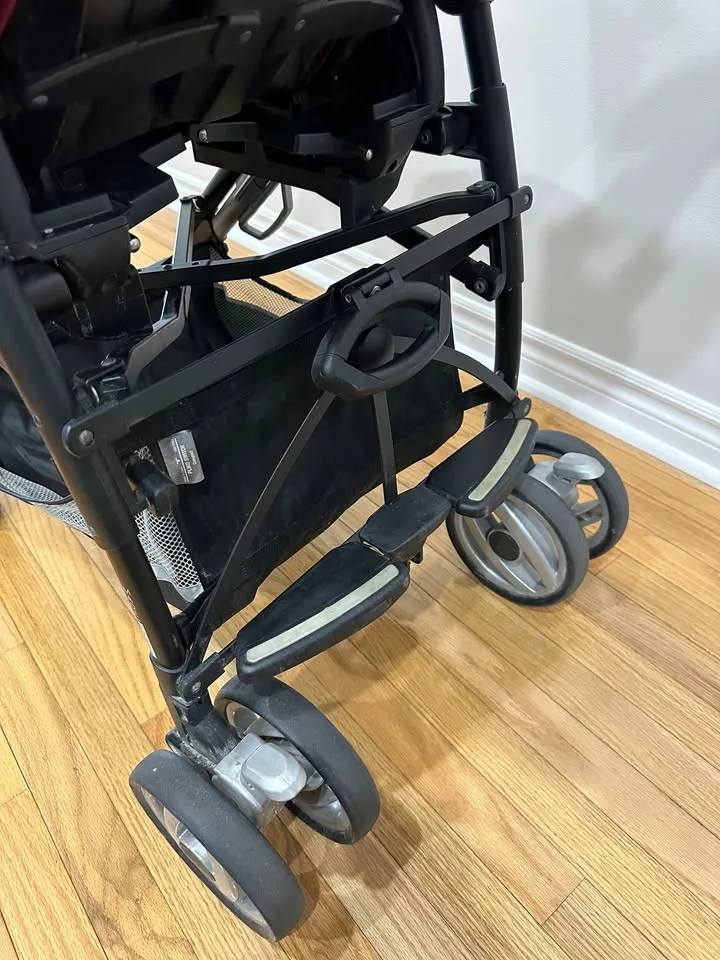 Stylish Peg-Pérego Pliko Switch Compact Stroller 🥕 image indicator(4)