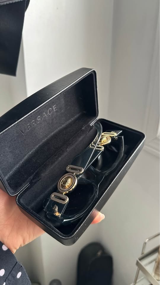 Versace Grey Sunglasses - Authentic - photo 2