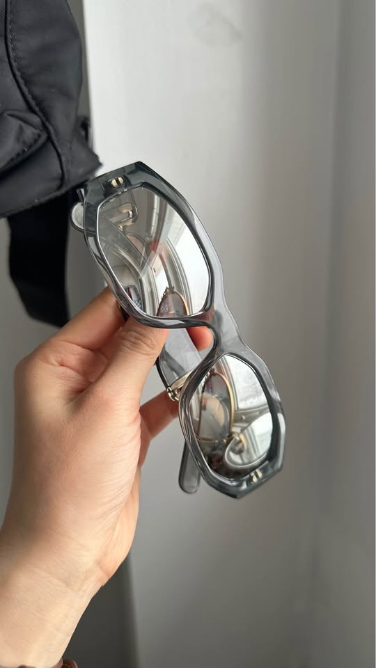 Versace Grey Sunglasses - Authentic - photo 3