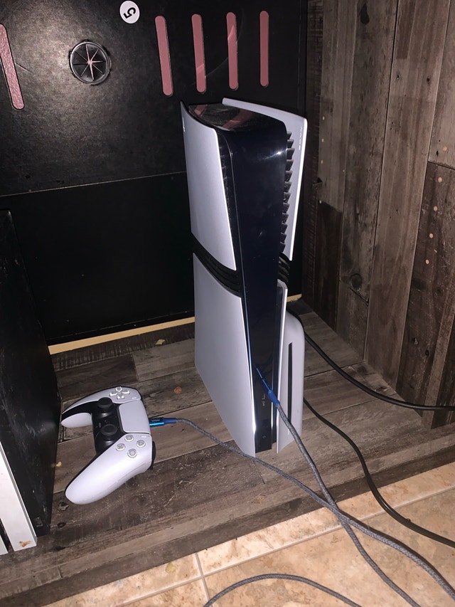 PS5 PRO Disc Drive, 2TB, 2 Controllers, 12 Games