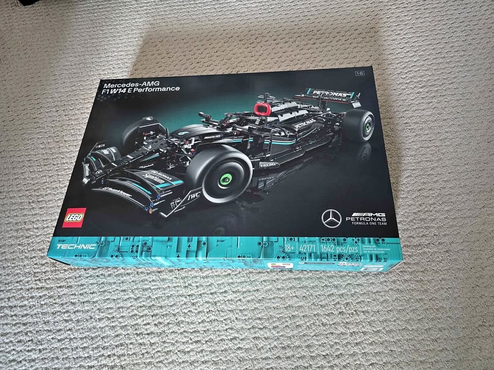 Lego Technic Mercedes-Amg F1W14 E Performance Car ***BUILT***