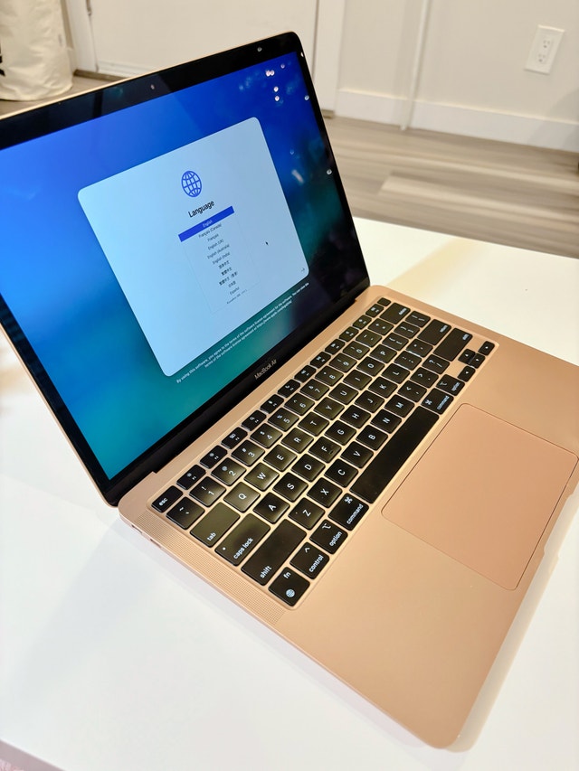 13" Apple MacBook Air M1 2020 Rose Gold 8GB RAM 256GB - photo 2