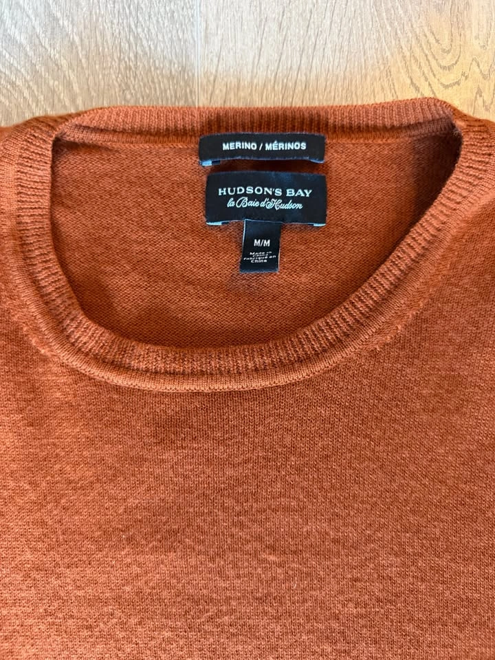 100% Merino Wool Crewneck Sweater - Size M - photo 2