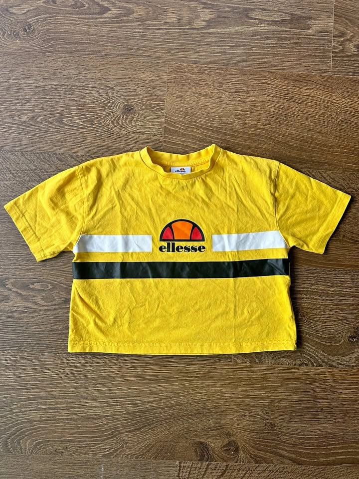 Ellesse Cropped Top - Size Small