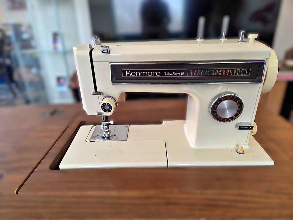 Kenmore Automatic Sewing Machine with Cabinet