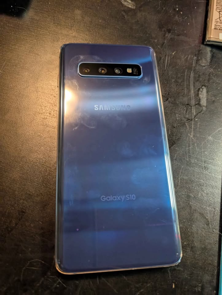 128gb Unlocked Samsung S10 - photo 2