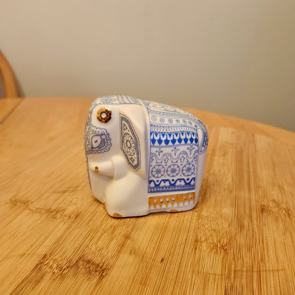 Mlesna (Ceylon) Tea Elephant Figurine Decor