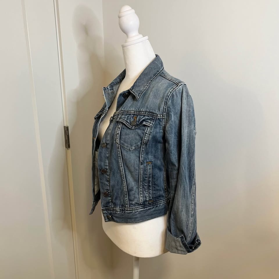 Talula Aritzia Jean Jacket - Size S - photo 3