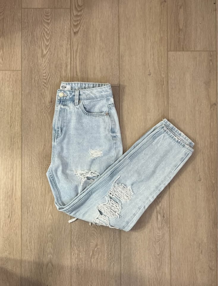 REFUGE High Rise Mom Fit Jeans - Size 5/6 - photo 4