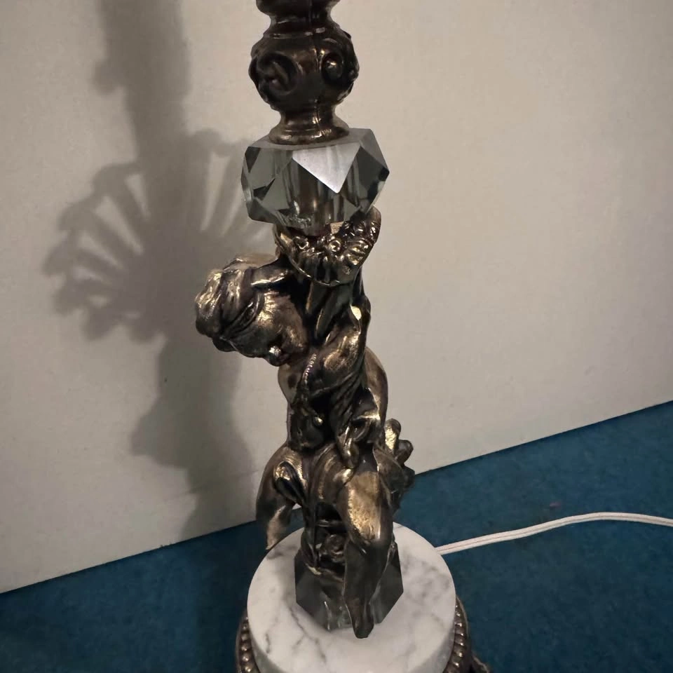 Cherub table lamp - photo 3