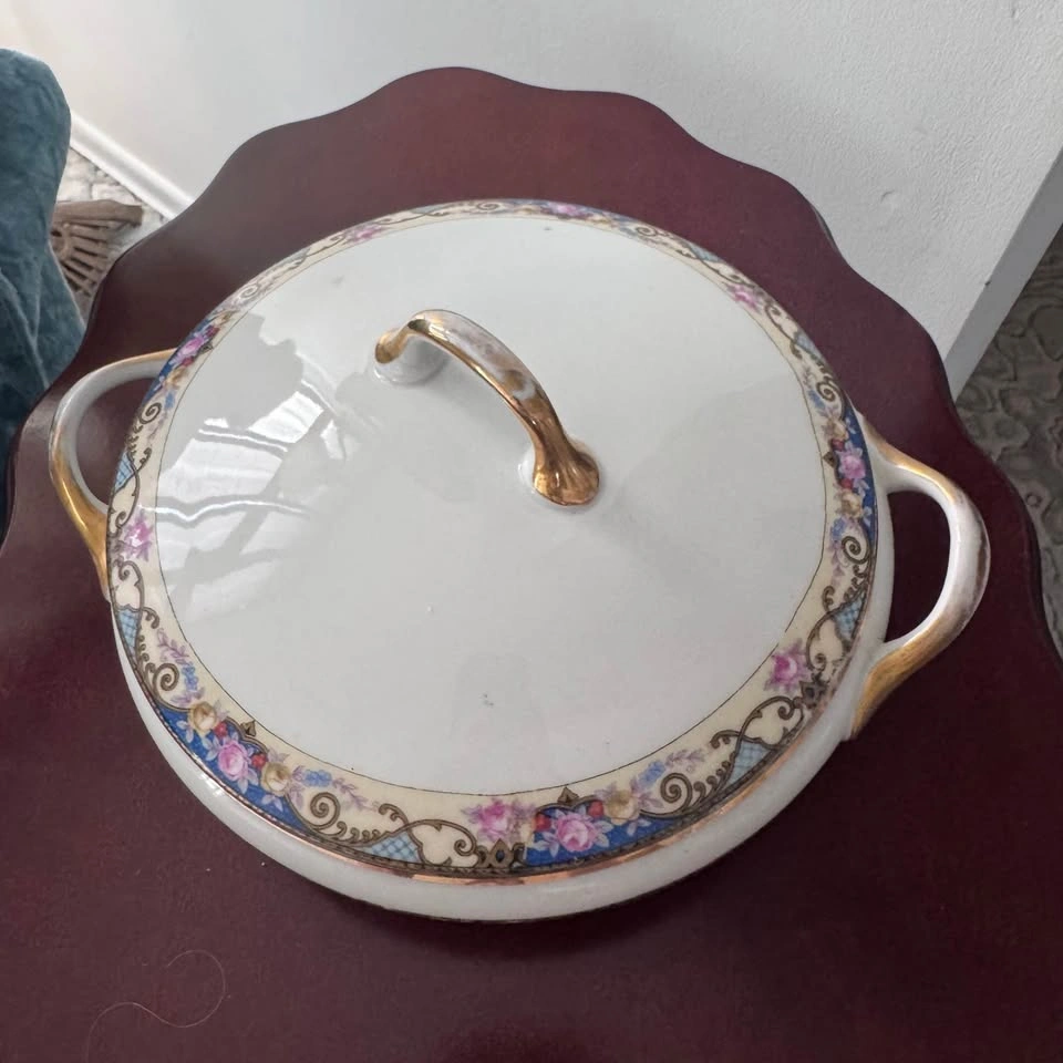 Vintage JS Maier Round Covered Vegetable Bowl: Floral Dinnerware - photo 2