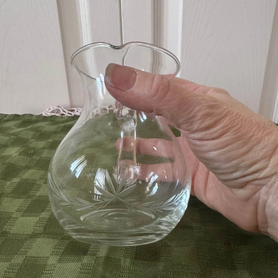 Vintage etched cream pitcher - photo 2