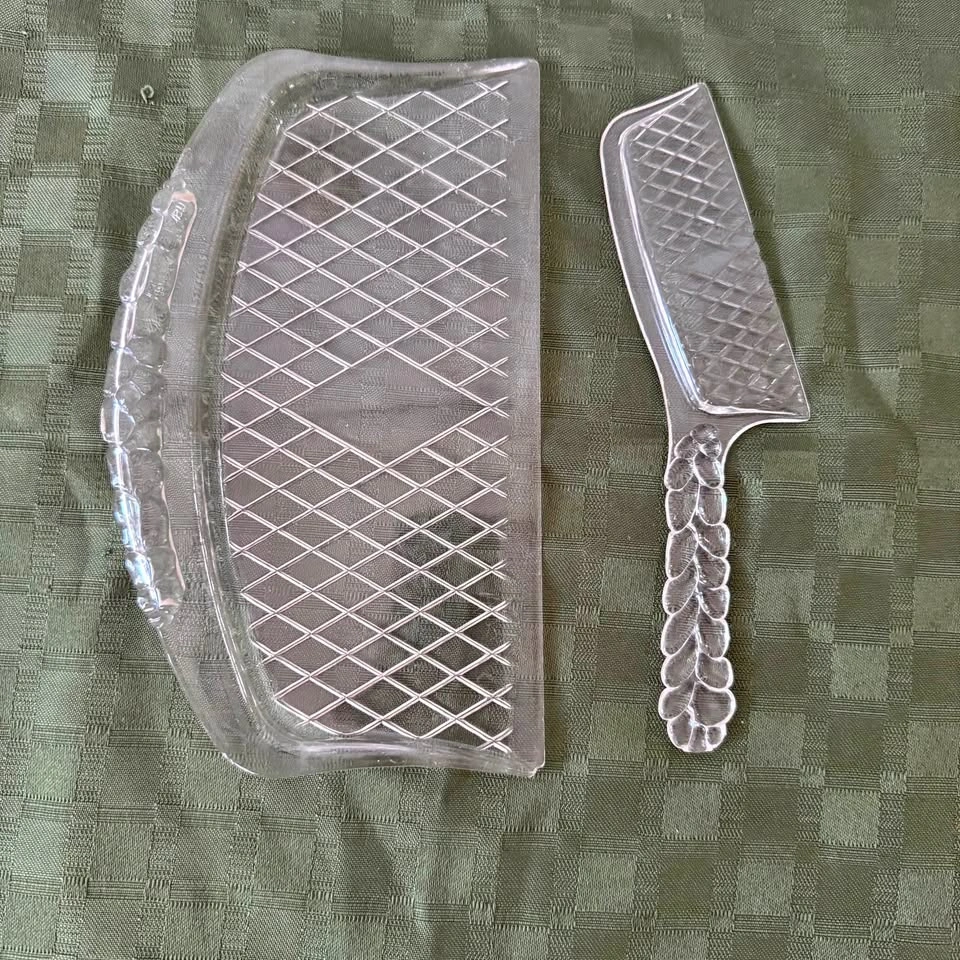 MCM silent butler (plastic)